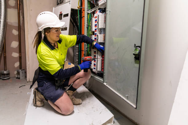 Best Local Electrician Companies  in Covington, VA